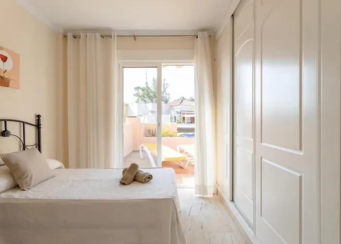 Ibn Sadi8 アパート